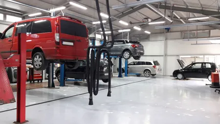 Cum poţi fi păcălit când mergi cu mașina într-un service auto. 70% dintre şoferi se plâng de şarlatani