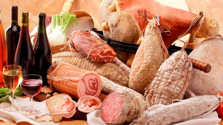 Producătorii de mezeluri sunt disperaţi: O creştere istorică a preţului materiei prime