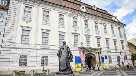 PREMIERĂ în România! Brukenthal, primul muzeu care își va lansa propriul parfum. Câți bani trebuie să scoți din buzunar pentru o singură sticluță de 50 de ml