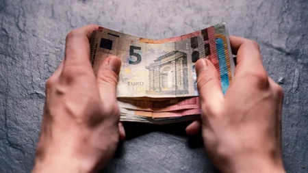 Diferenţe uriaşe între nivelurile de trai în interiorul UE. Cea mai bogată ţară are un salariu minim de aproape şapte ori mai mare decât cel mai mic din Uniune