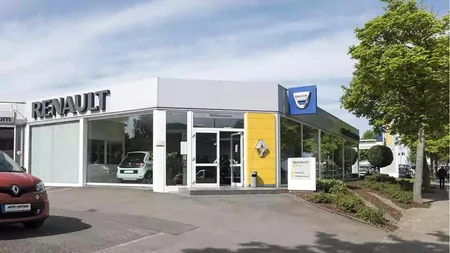 Decizie radicală la Renault. Compania reduce costurile de producție cu până la 40%. Industria auto din Europa este „invadată” de mașinile electrice ieftine din China