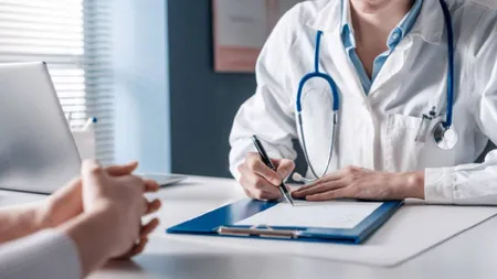 Decizie radicală. Adeverințele medicale eliberate gratuit de medicul de familie. CNAS a transmis lista