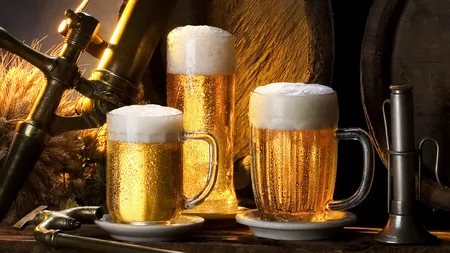 Piața berii din România raportează o nouă scădere! Motivul pentru care românii renunță la bere