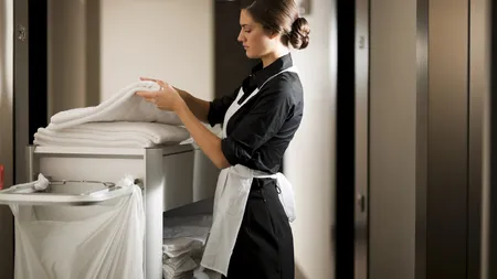 Cât câștigă o cameristă în Mamaia. Muncește doar patru ore pe zi