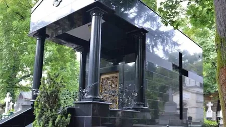 Politicienii și milionarii, pe opulență și în lumea de dincolo! Cum arată cavourile faraonice cu lift și climatizare și cât costă construcția