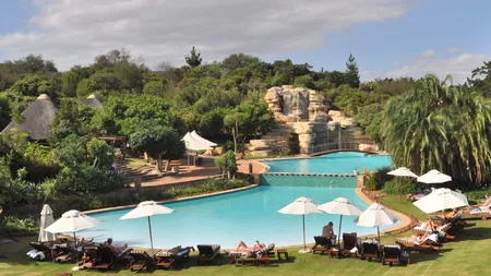 Vacanţe 2023. Mai mult de 4 din 10 români au trei vacanţe pe an. O parte lucrează remote şi în concedii