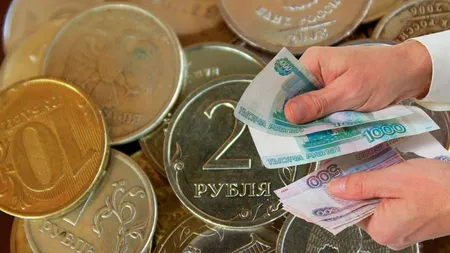 Rubla rusească s-a depreciat astăzi! A atins un minim istoric de 100 de ruble pentru un dolar pentru prima dată în ultimele 17 luni