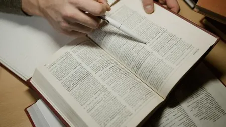 Singurele cuvinte din limba română care nu pot fi traduse. Le-ai folosit măcar o dată în viață!