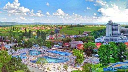 Stațiunea din România luată cu asalt de turiști în minivacanța de Sfânta Maria. Pensiunile și hotelurile sunt complet ocupate