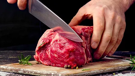 De unde provine carnea de porc de la Kaufland. Mulți români care cumpără din acest hipermarket vor avea o surpriză