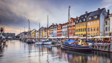 Danemarca îndeamnă cetățenii să economisească energie pe fondul creșterii prețului petrolului