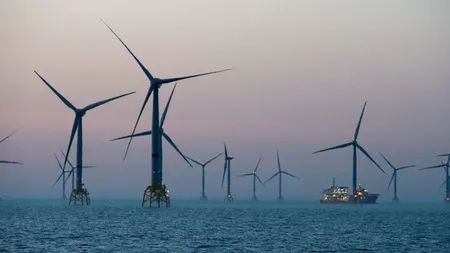 Schemă de sprijin pentru viitoarele parcuri eoliene din Marea Neagră. Sebastian Burduja a trimis legea pe masa Guvernului