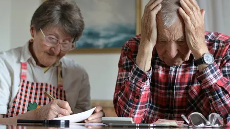 Formulă de calcul la pensii. Tabelul cu vârsta standard de pensionare în funcție anul și luna în care te-ai născut