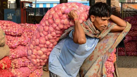 Se anunţă criză în toate bucătăriile lumii. India interzice exportul de ceapă până în martie 2024