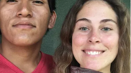 O profesoară de 35 de ani şi-a lăsat în urmă viaţa liniştită şi s-a mutat în jungla peruană cu iubitul său fermier