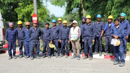 Mii de muncitori străini îşi cer drepturile în România: Nu pot trimite bani acasă, nu mă simt în siguranţă pe stradă