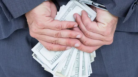 Schema prin care doi români au păcălit autoritățile din SUA și au obținut peste 5 milioane de dolari