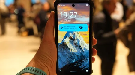 Telefonul cu cea mai mare baterie din lume, prezentat la Mobile World Congress 2024 de la Barcelona. Rezistă în stand by peste 90 de zile