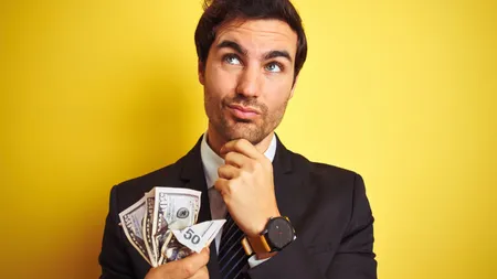 Un român a dat lovitura cu o afacere surprinzătoare. Produsele lui se vând chiar și cu 300 de lei. ”Vânzările cresc în perioada 1-8 martie”