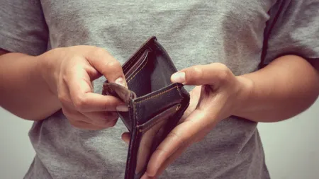 Care angajaţi câştigă cei mai puţini bani. Topul celor mai mici salarii din România