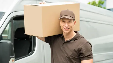 Concedieri fără precedent la una dintre cele mai mari firme de curierat. Peste 12.000 de oameni urmează să rămână şomeri