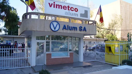 Val de concedieri la combinatul de alumină din Tulcea. Zeci de oameni vor rămâne fără loc de muncă