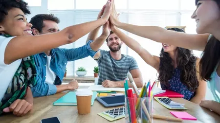 Top 5 țări unde angajații merg fericiți la birou: Asta înseamnă echilibru între viaţa profesională şi personală. Pe ce loc se află România în clasament