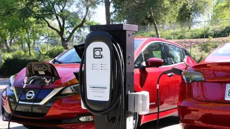 Cine e inginerul român care a creat sistemul revoluționar de încărcare a mașinilor electrice. Iată cum te ajută să economisești