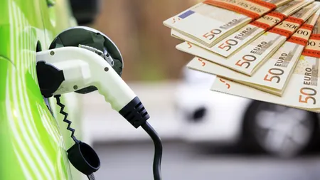 Mașinile electrice își pierd din popularitate în 2024. Obiectivele climatice, tot mai greu de atins 