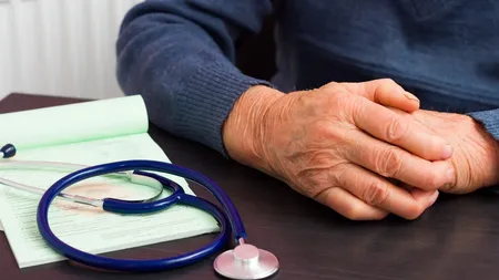 Cât încasează românii care se pensionează pe caz de boală. Ce documente sunt necesare la dosarul de pensie de invaliditate