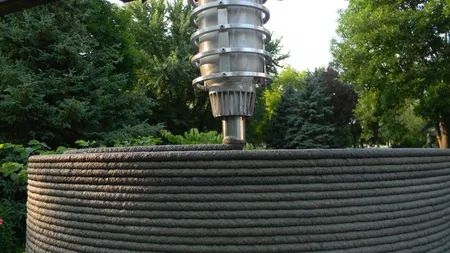 Case 3D. Locuințele cu pereți construiți de imprimante 3D sunt acum disponibile și în România. Cum arată acestea