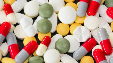 La ce medicamente trebuie să fie atenţi şoferii români. Lista pastilelor care te pot lăsa fără permis auto