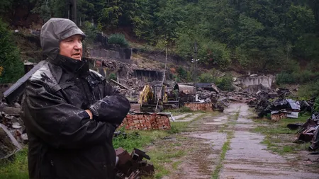 Nicolae Ciucă, în vizită la Mina de Grafit de la Baia de Fier. „Pare greu de crezut, văzând aceste imagini!”