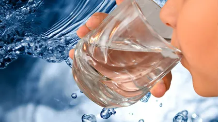 Bucureștiul, în criză. Raiul turiștilor rămâne fără apă potabilă, iar locuitorii primesc apă cu porția!