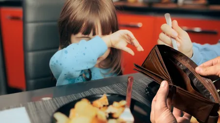 Oamenii renunță la mâncare pentru a plăti ratele, iar situația devine critică în toată Europa!