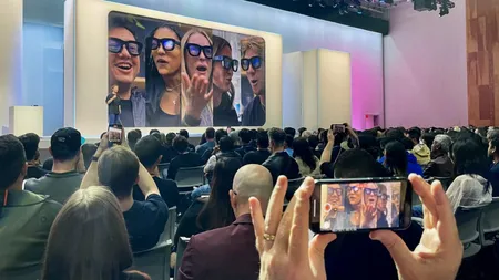 Meta a lansat ochelari cu realitate augmentată şi inteligenţă artificială de doar 100 de grame. Zuckerberg: Este ca o maşină a timpului