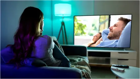 Două dintre cele mai accesibile Smart TV-uri din Auchan. Prețurile sunt sub 700 de lei