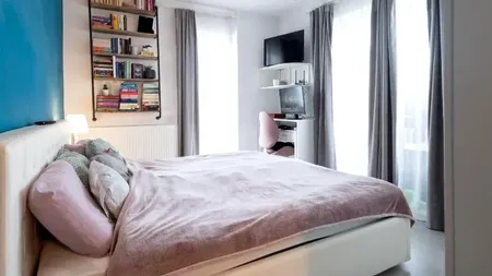 Un apartament cu trei camere a ajuns să coste 310.000 de euro într-un oraş din România. Reacţii ironice pe internet: Se vinde cu tot cu rinichii proprietarului?