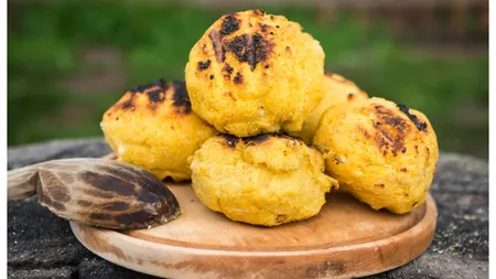 Cum se face cel mai delicios bulz. Secretul gospodinelor din Ardeal