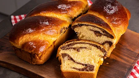 Cozonacul ca la bunica: Secretele care fac aluatul să crească spectaculos