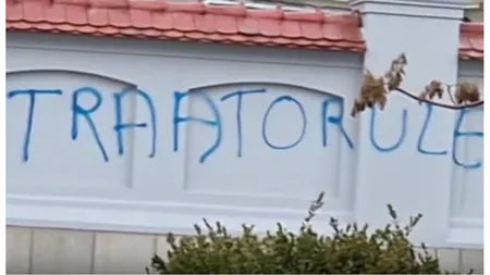 VIDEO Gardul Palatului Cotroceni a fost vandalizat de un protestatar: „Trădătorule, pleacă!”