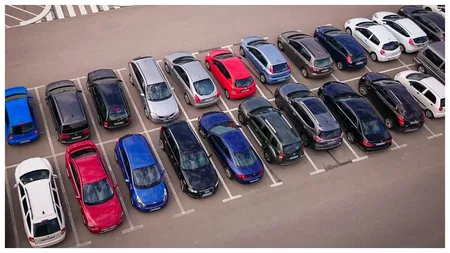 Șoferii din România vor plăti până la 2.700 de lei pe un loc de parcare. Când încep licitațiile