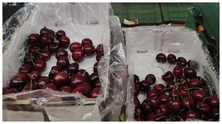 Ce prețuri au cireșele care se vând acum în supermarketuri. Clienții nici nu îndrăznesc să se atingă de ele