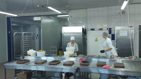 O nouă fabrică de dulciuri se deschide într-un oraș din România. Compania își propune să extindă franciza în 2025