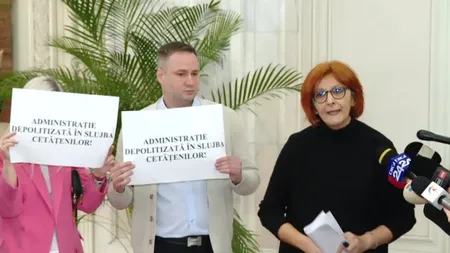 Protest la Camera Deputaților față de concedierile anunțate: Reforma nu va fi reală dacă nu vor începe cu ei