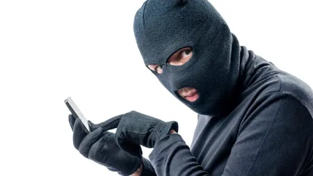 Atenție cu cine vorbiți la telefon! Hackerii au o nouă metodă de a vă goli conturile