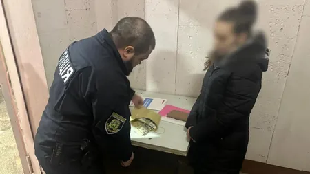 Caz șocant în Ucraina. O femeie, prinsă când își vindea fiica nou-născută pe 20.000 de dolari. Ce voia să își cumpere cu banii