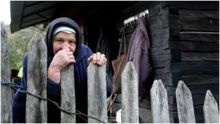 România, în topul țărilor super îmbătrânite. Localitățile cu case noi, dar goale, după plecarea tinerilor în străinătate