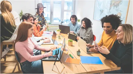 Generația Z redefinește piața muncii în 2025. Care sunt noile tendințe în acest an