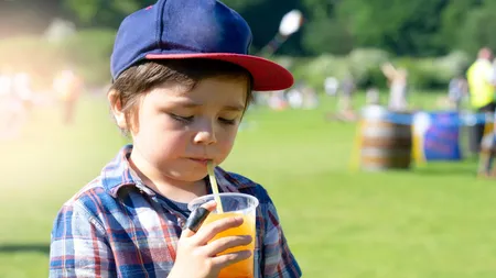 Băutura pe care copiii sub 8 ani nu ar trebui să o consume. Este în mare vogă în România